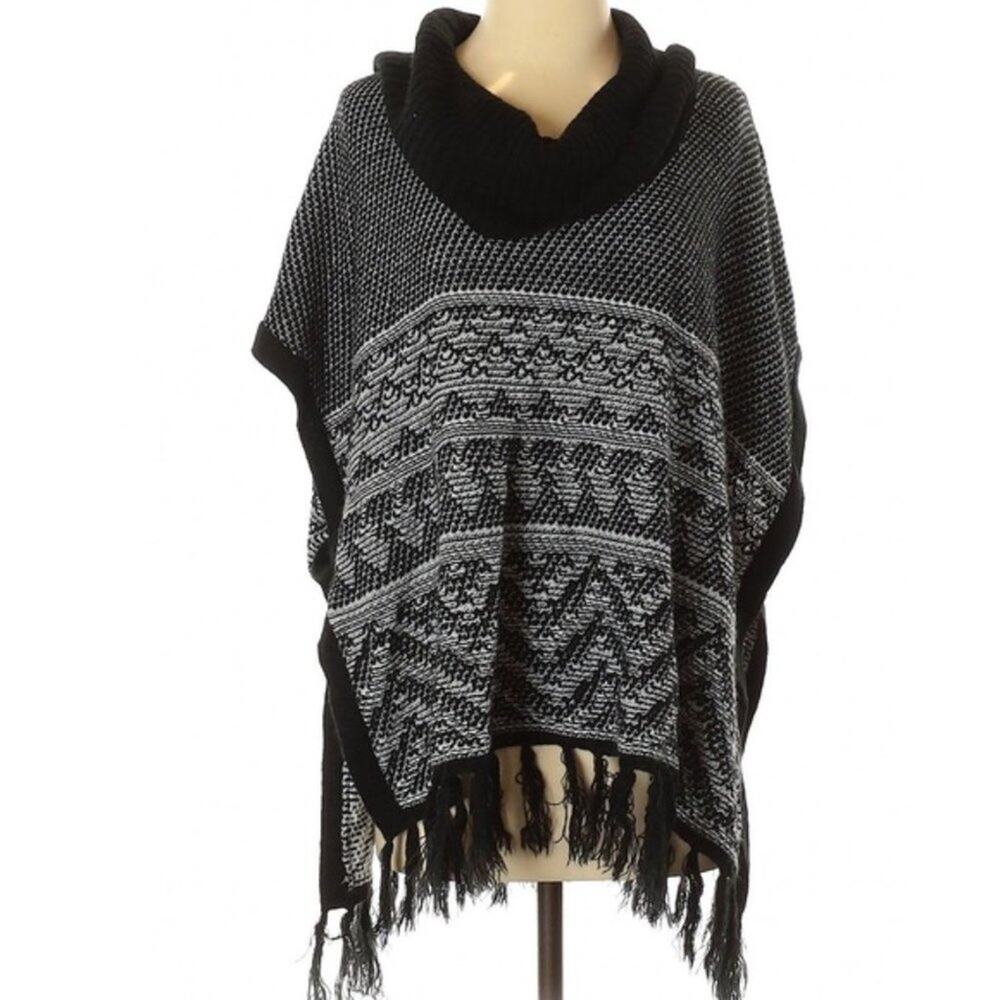 Faded Glory Black & White Boho Bohemian Geometric Poncho Sweater Top